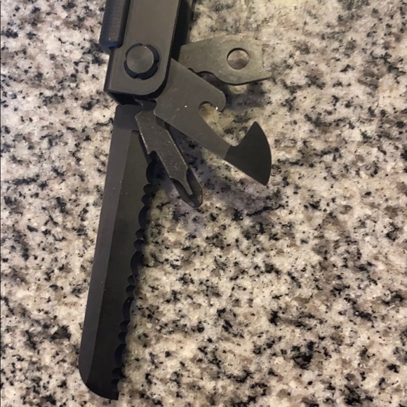 Gerber Multi Plier - Picture 2 of 5